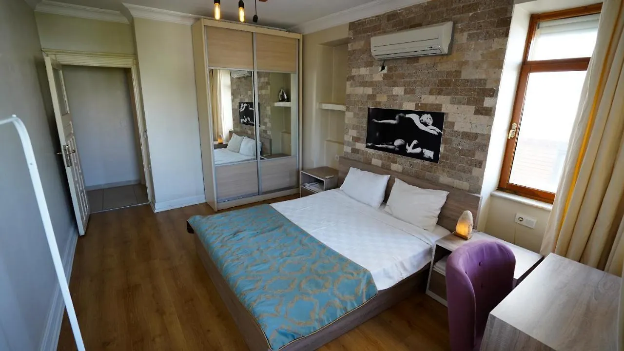 Arya Suits Apartman Antalya
