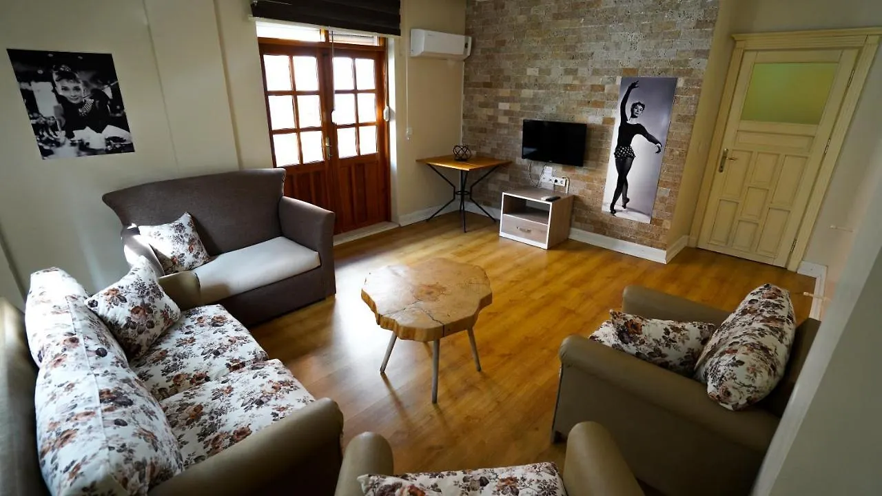 Arya Suits Apartman Antalya